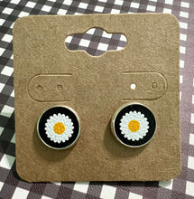 Load image into Gallery viewer, Black Daisies Stud Earrings
