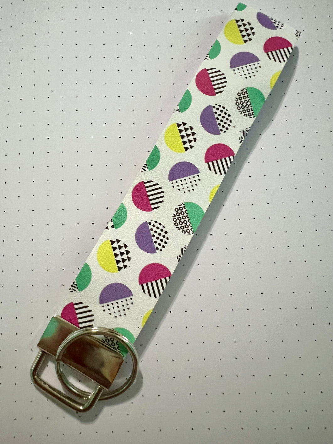 90s Vibes Keychain