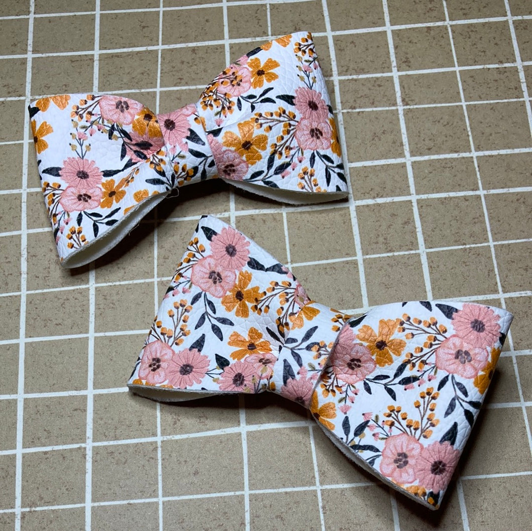 Orange Floral Bow Set